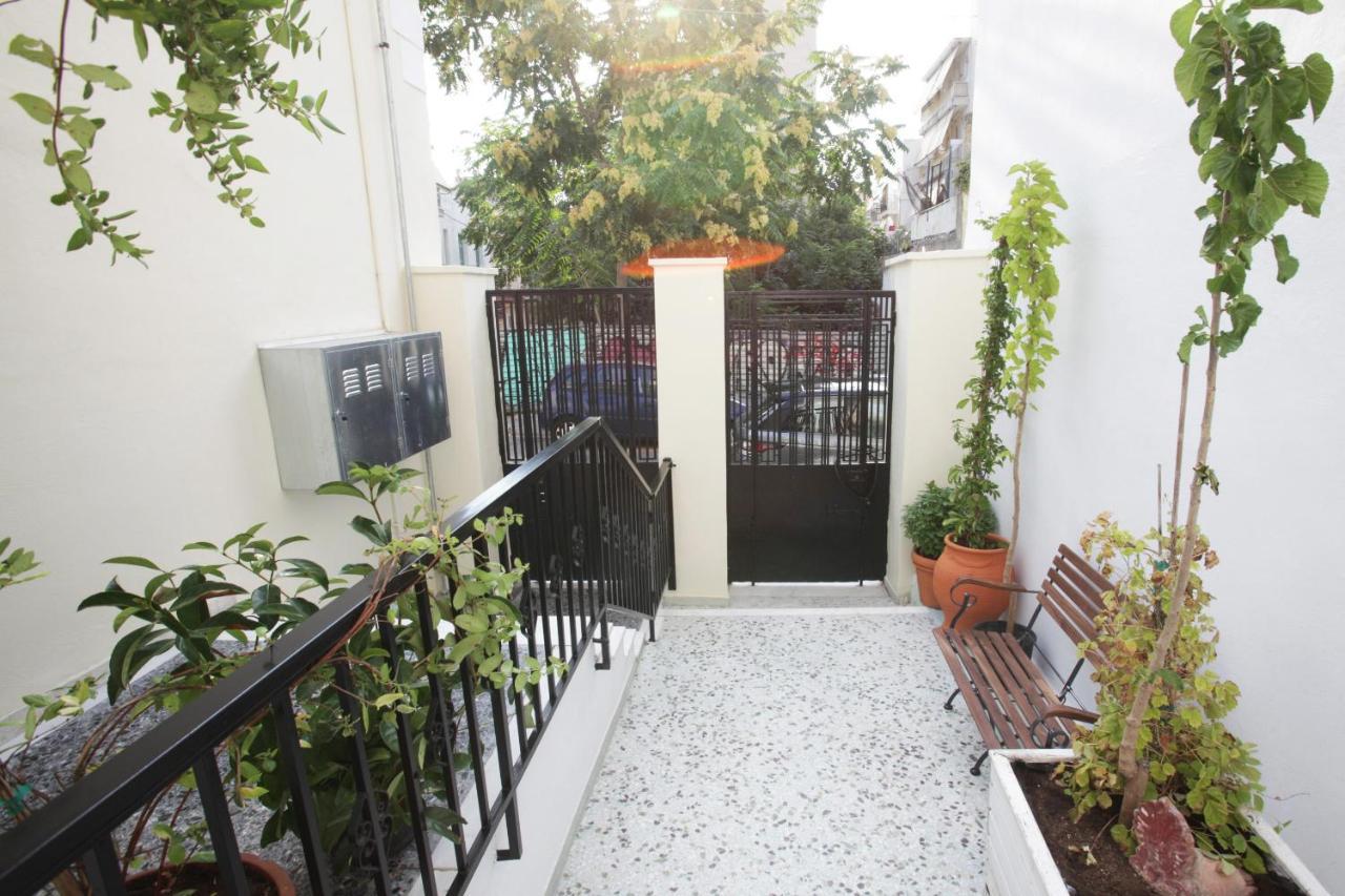Live In Athens, Thiseio Historic House エクステリア 写真