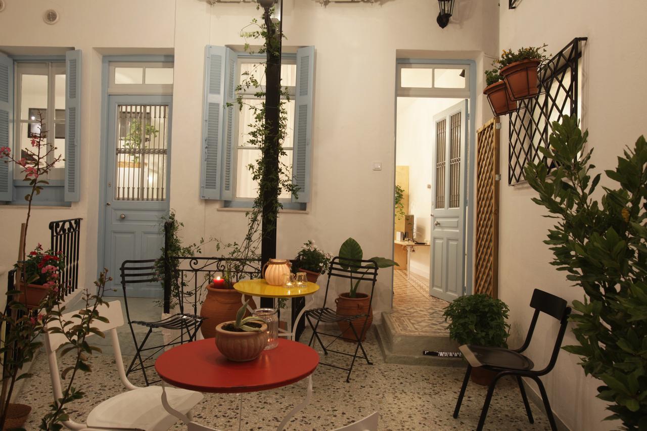 Live In Athens, Thiseio Historic House エクステリア 写真