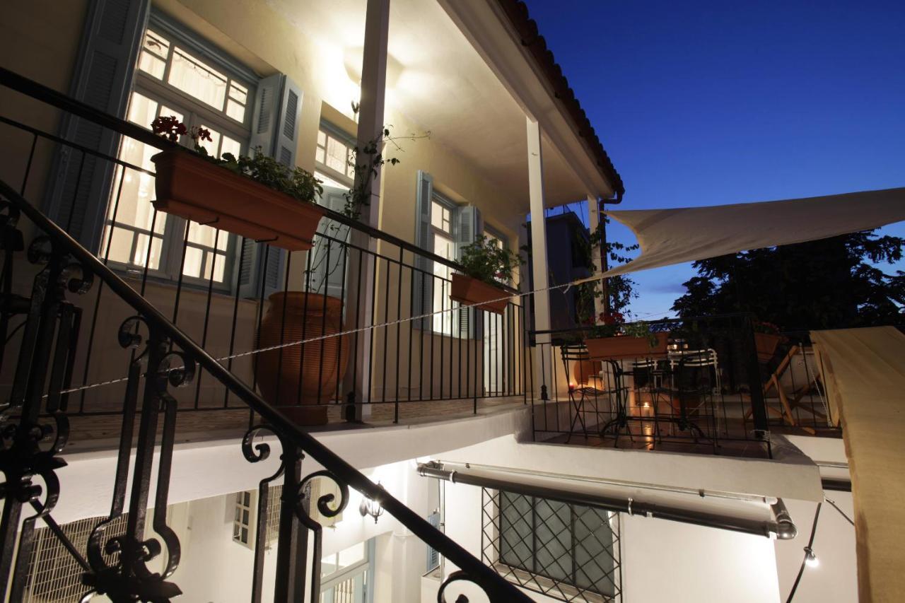 Live In Athens, Thiseio Historic House エクステリア 写真
